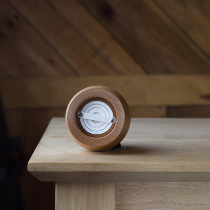 Salt Grinder - Maple wood - 3.5 inch
